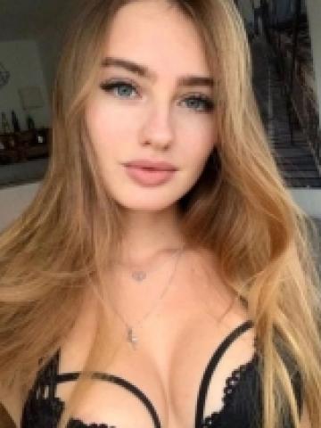 Викуся